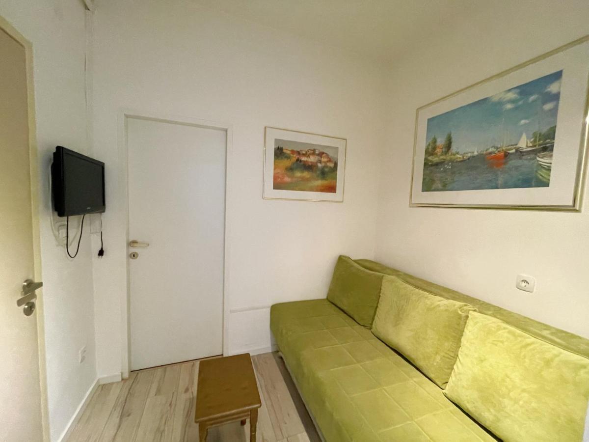 Apartment Art